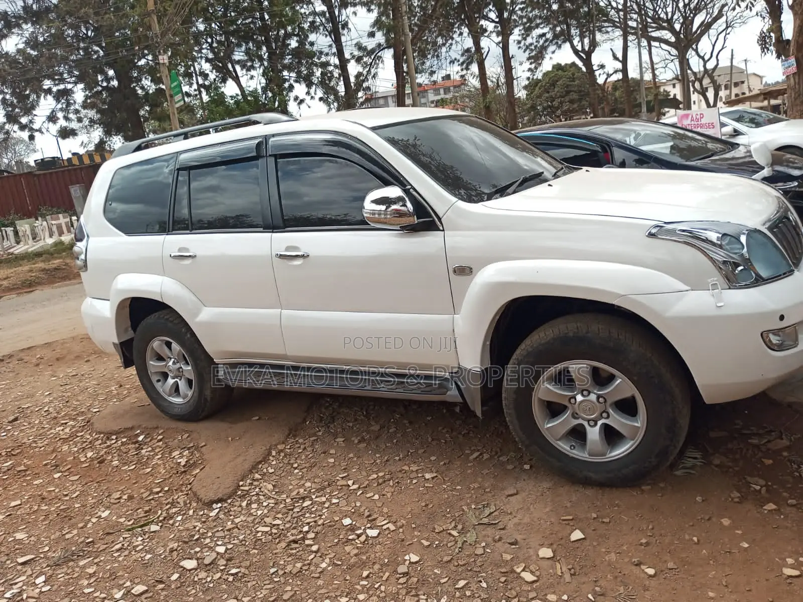 Toyota Land Cruiser Prado 2006 White