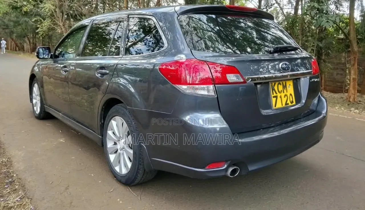 Subaru Legacy 2010 Gray