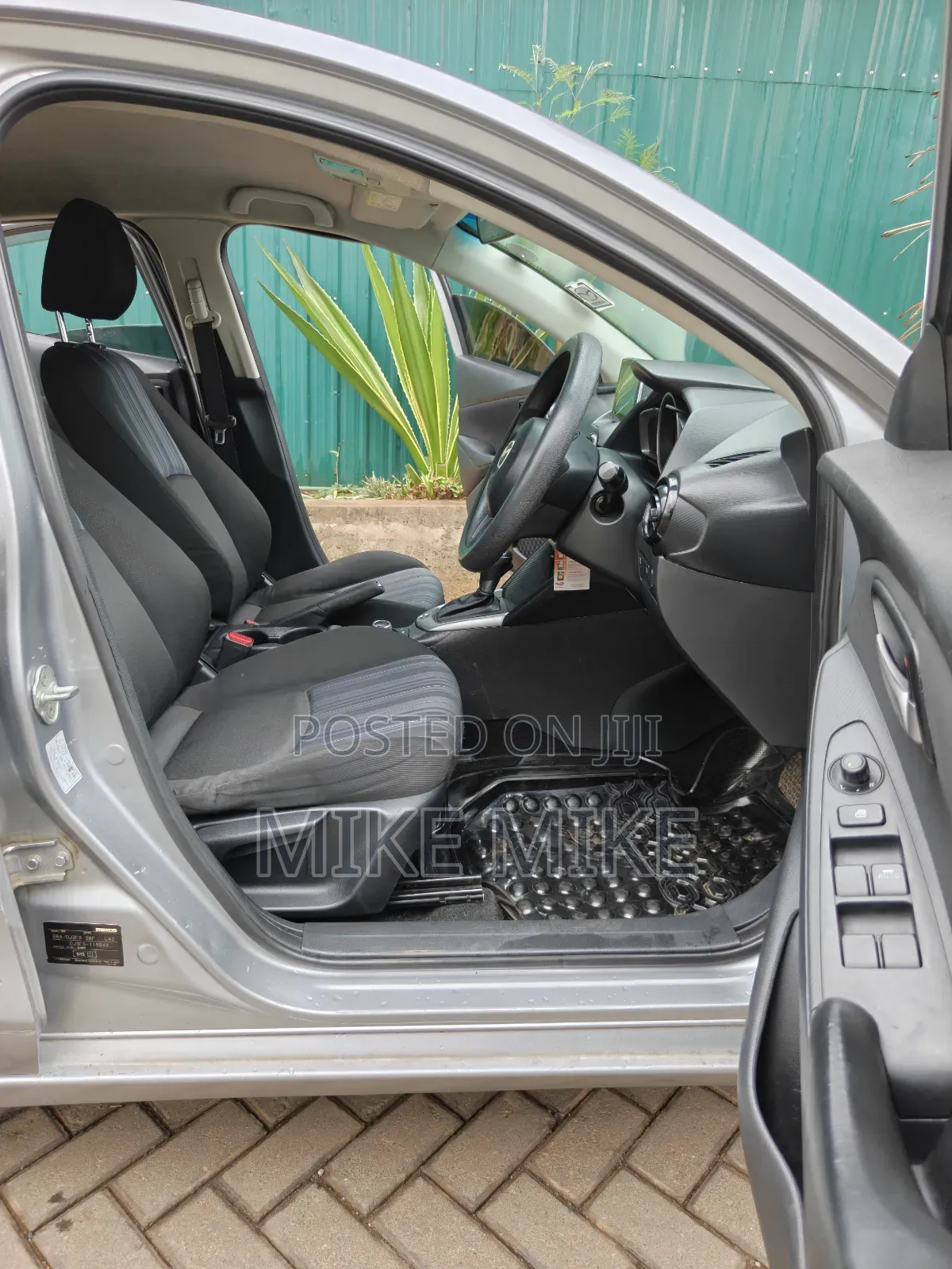 Mazda Demio 2015 Silver
