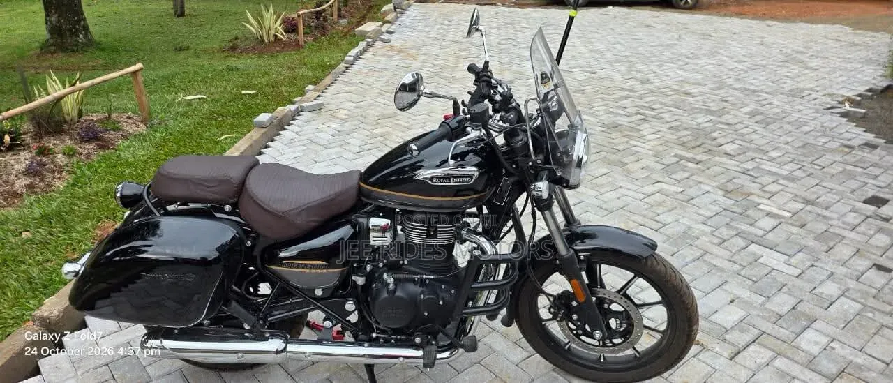 Royal Enfield Meteor 350 2026 Black