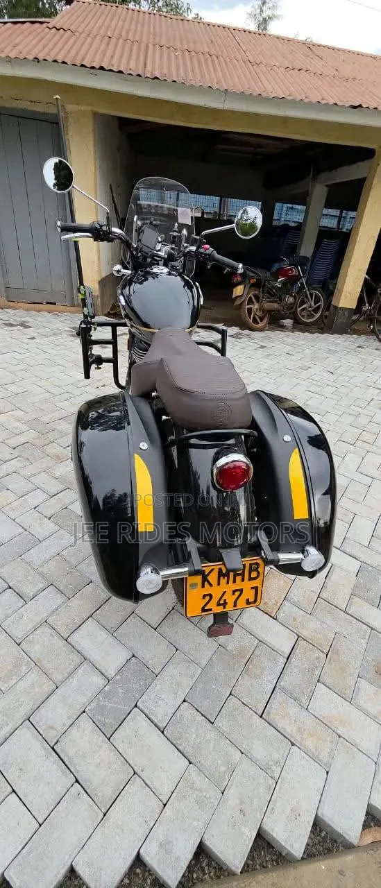 Royal Enfield Meteor 350 2026 Black