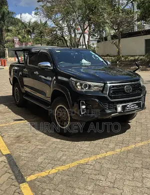 Toyota Hilux 2018 Black