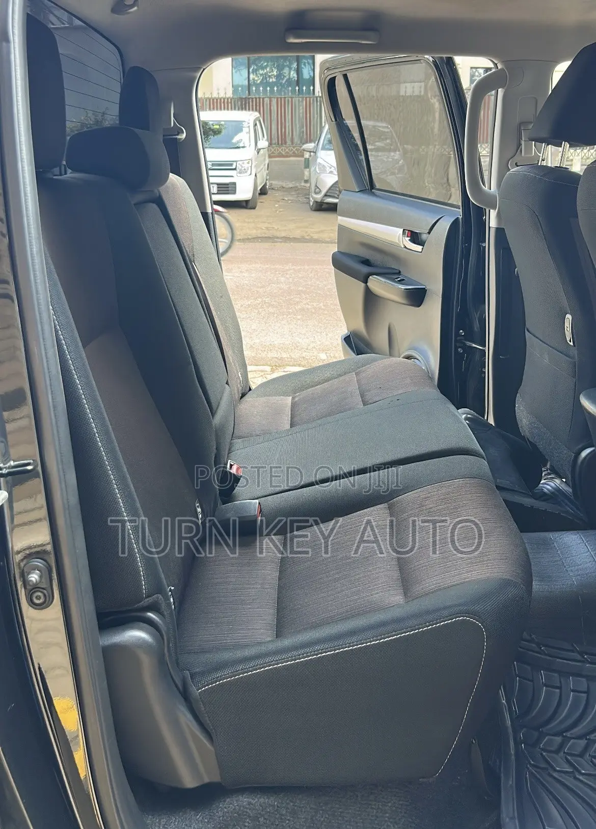 Toyota Hilux 2018 Black