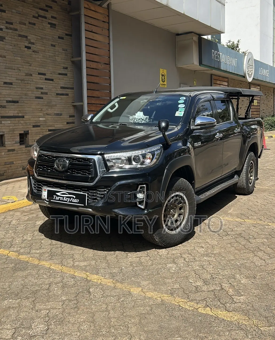 Toyota Hilux 2018 Black