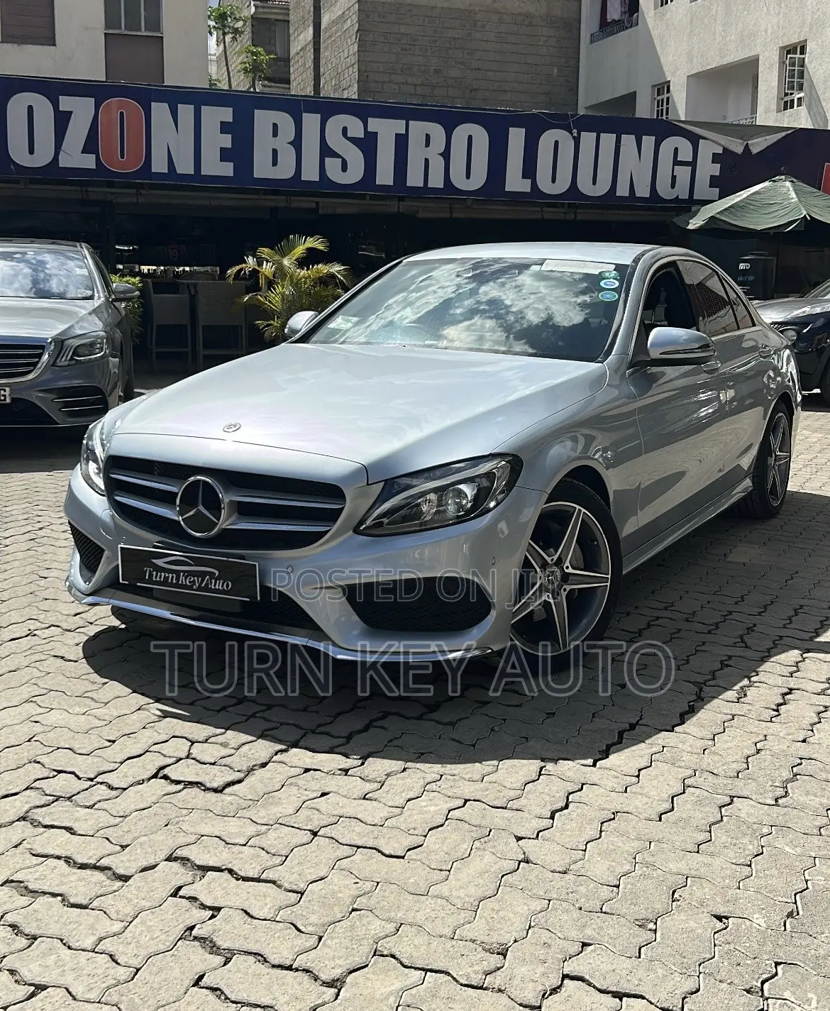 Mercedes-Benz C180 2019 Blue