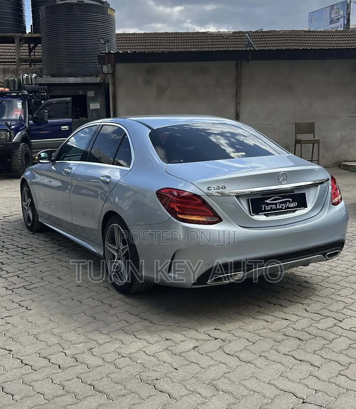 Mercedes-Benz C180 2019 Blue