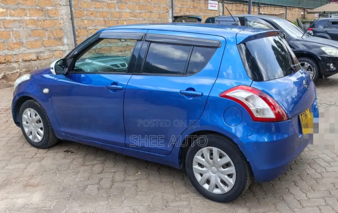 Suzuki Swift 2013 Blue