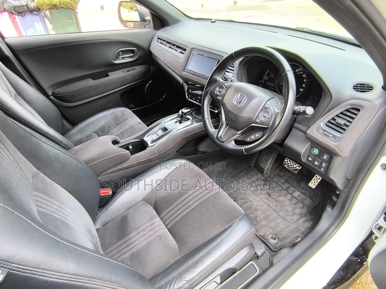 Honda Vezel 1.5 2WD 172 hp 2019 Pearl