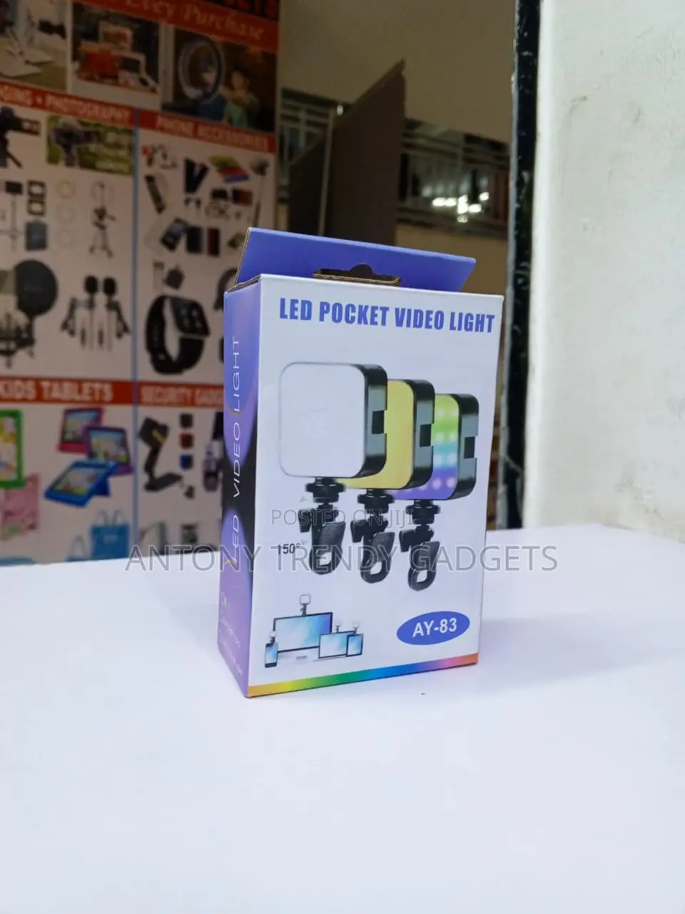 AY-83 RGB Clip-on Fill Light for Smartphones and Cameras