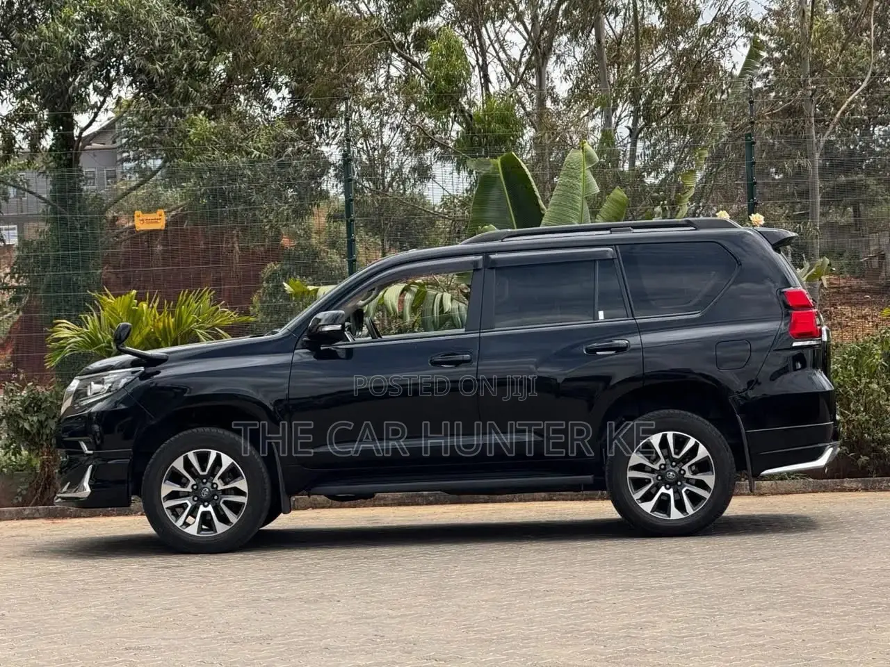 Toyota Land Cruiser Prado 2.7 2021 Black