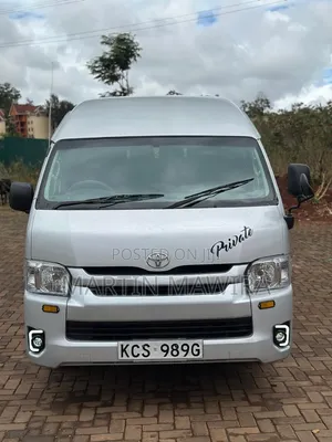 Toyota HiAce 2011 Silver