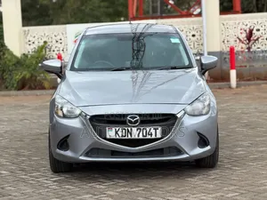Mazda Demio 2016 Silver