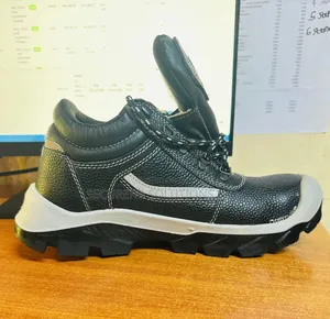 Low Cut Ace Duma Safety Boot (With a Gray Strip)