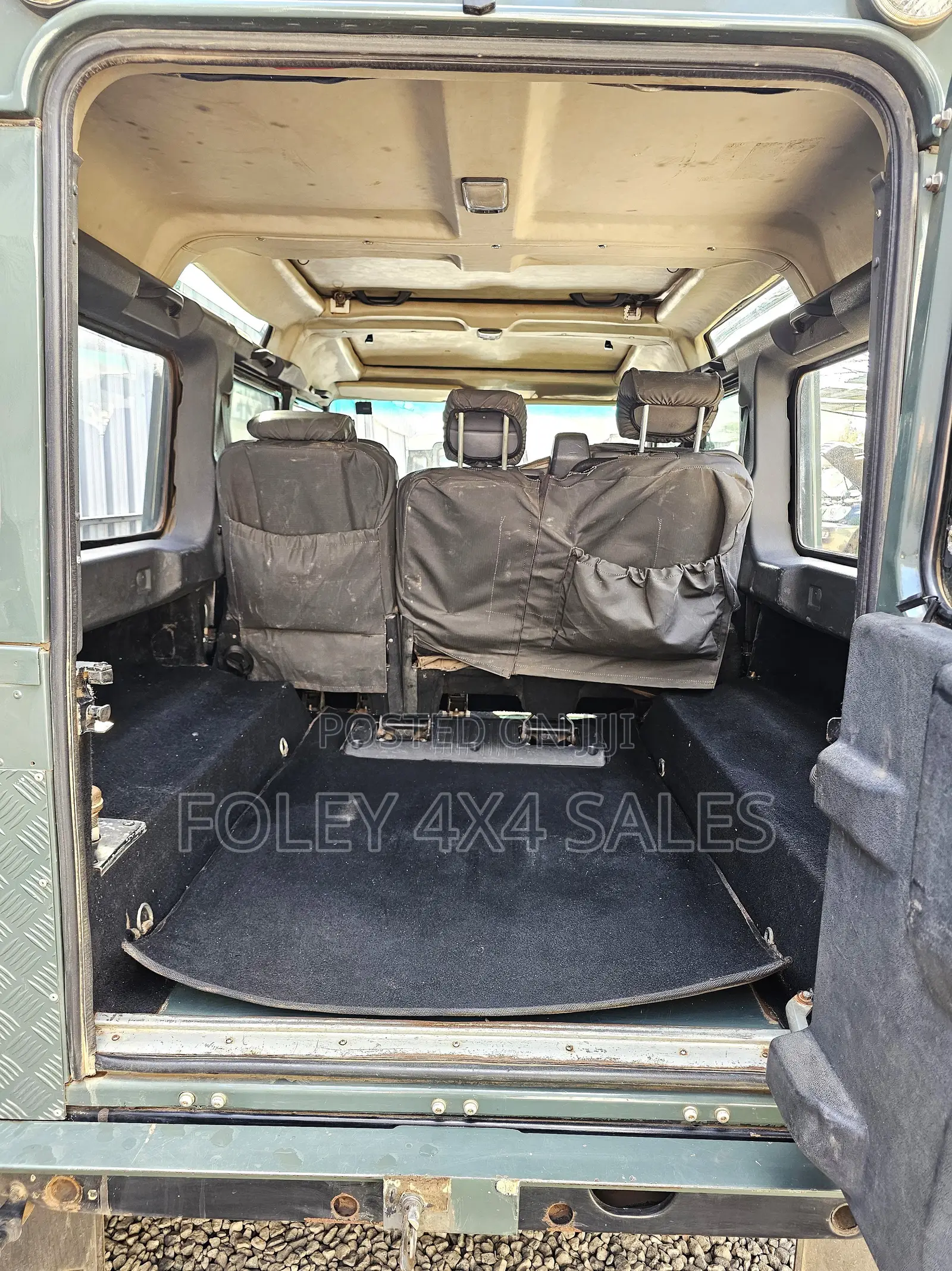 Land Rover Defender Puma 110 2.4 TD 2011 Green