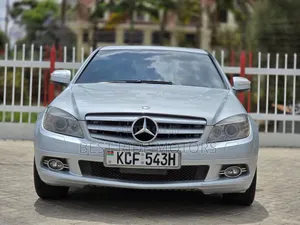 Mercedes-Benz C200 2011 Silver