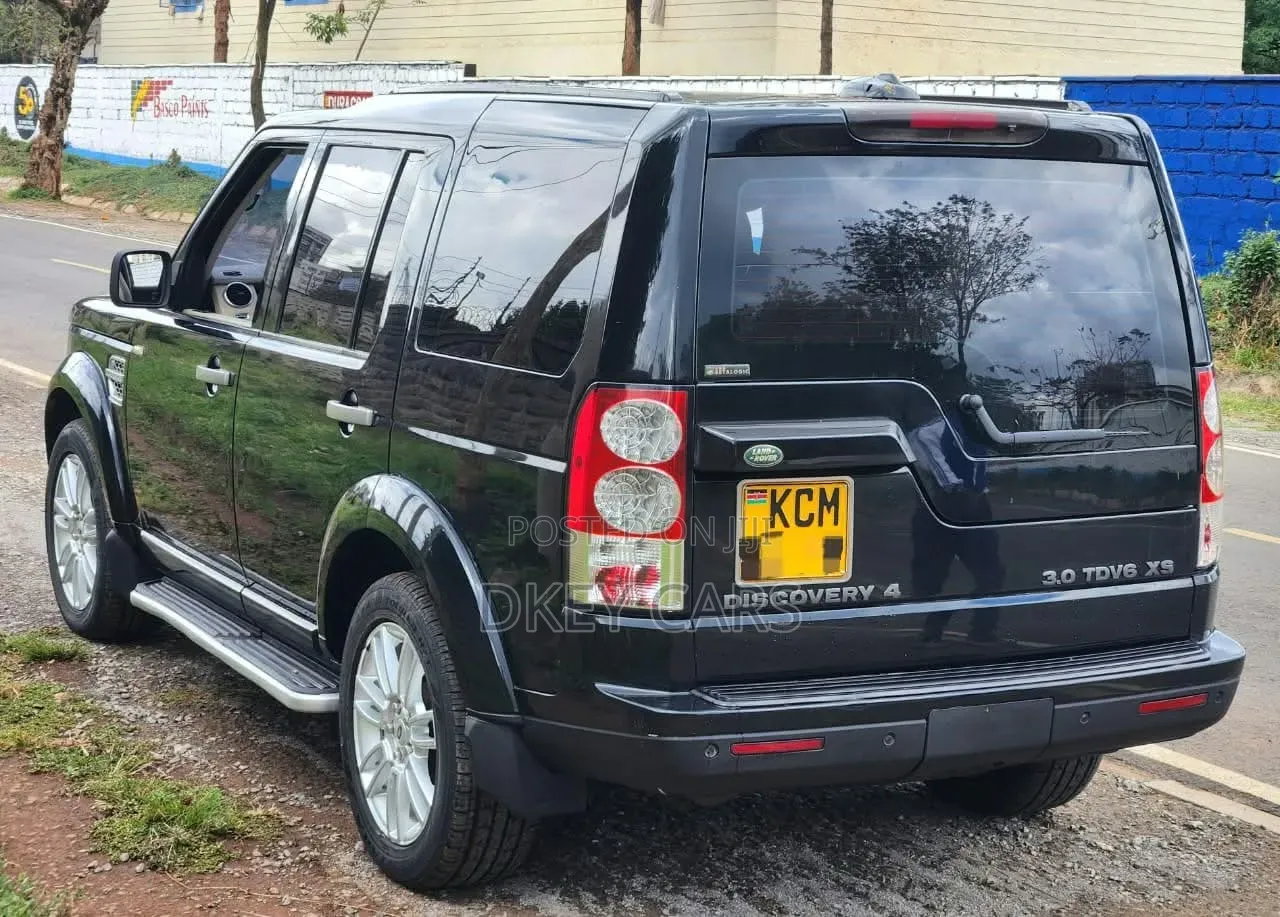 Land Rover Discovery 2010 Black