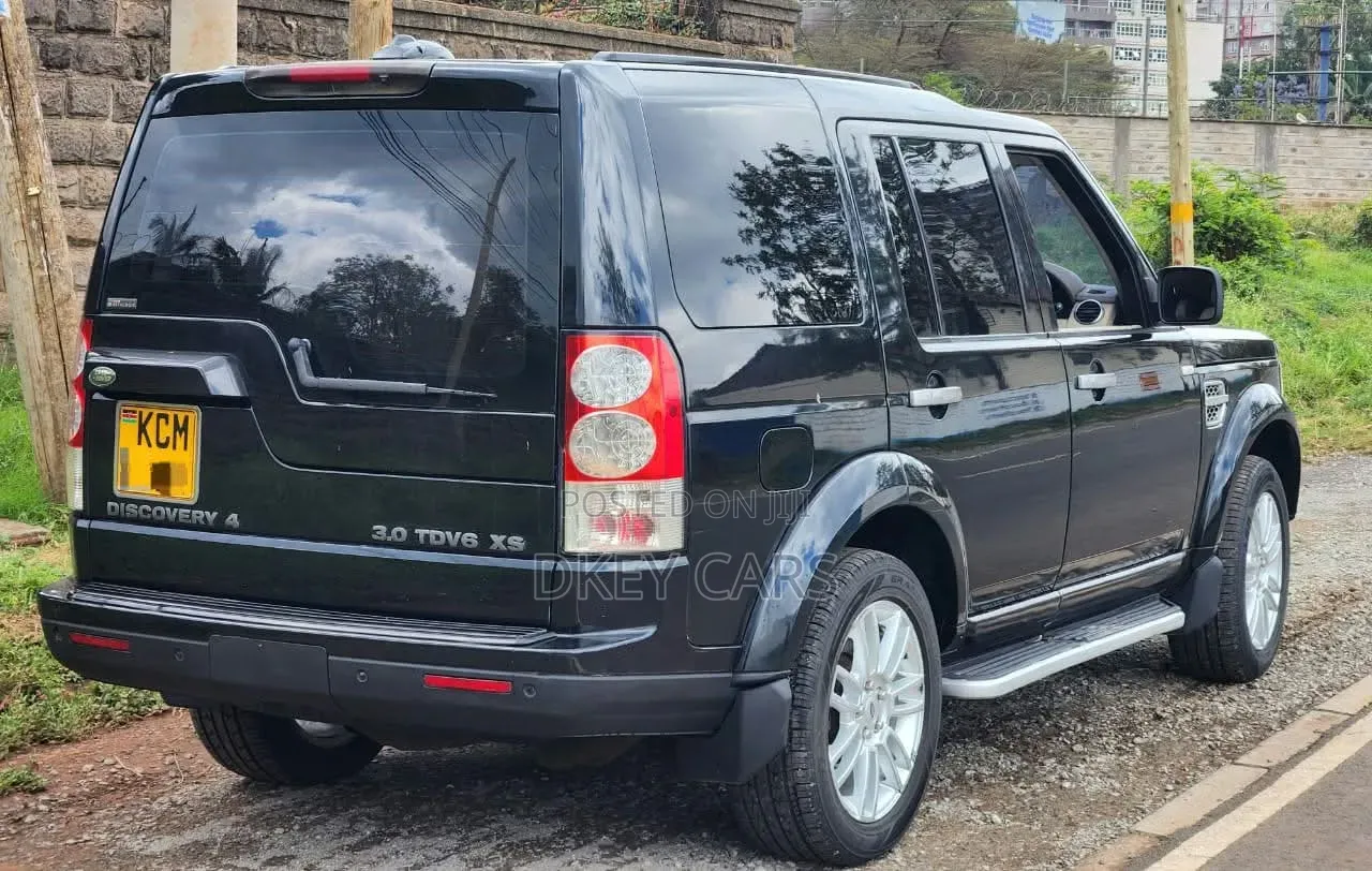 Land Rover Discovery 2010 Black