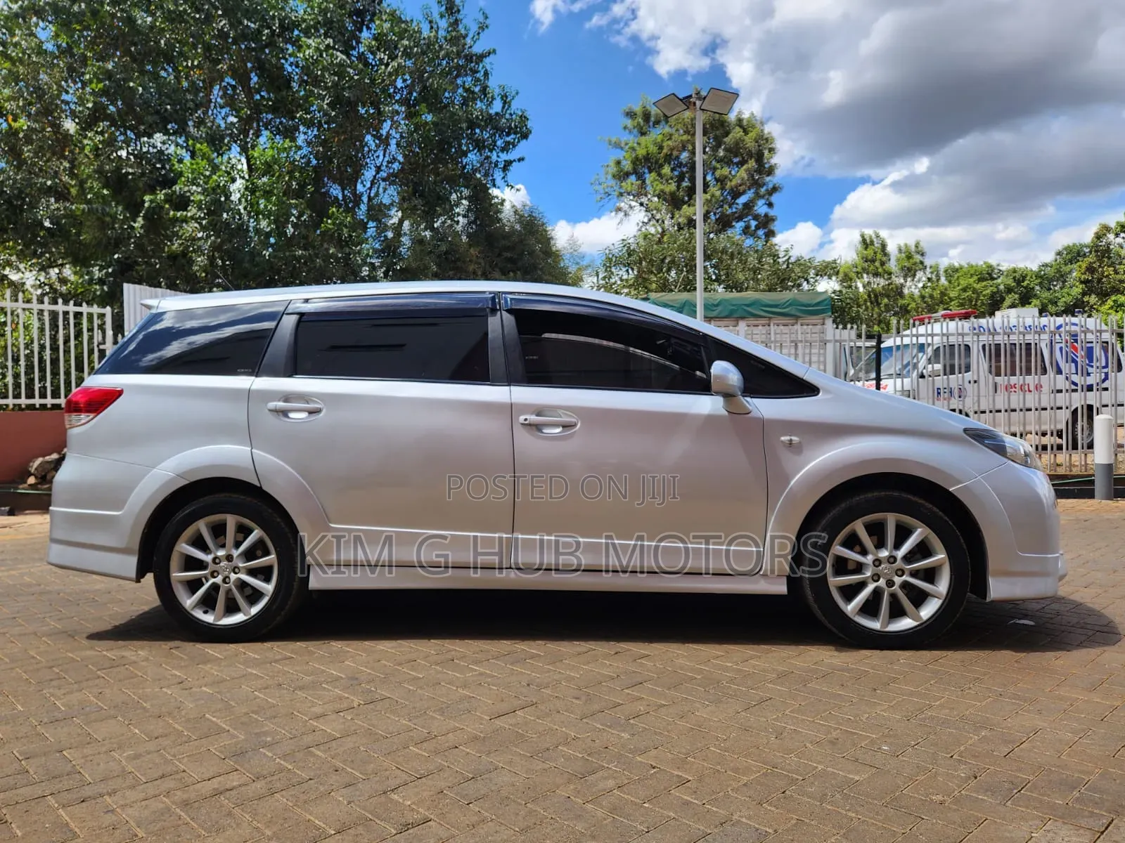 Toyota Wish 2012 Silver