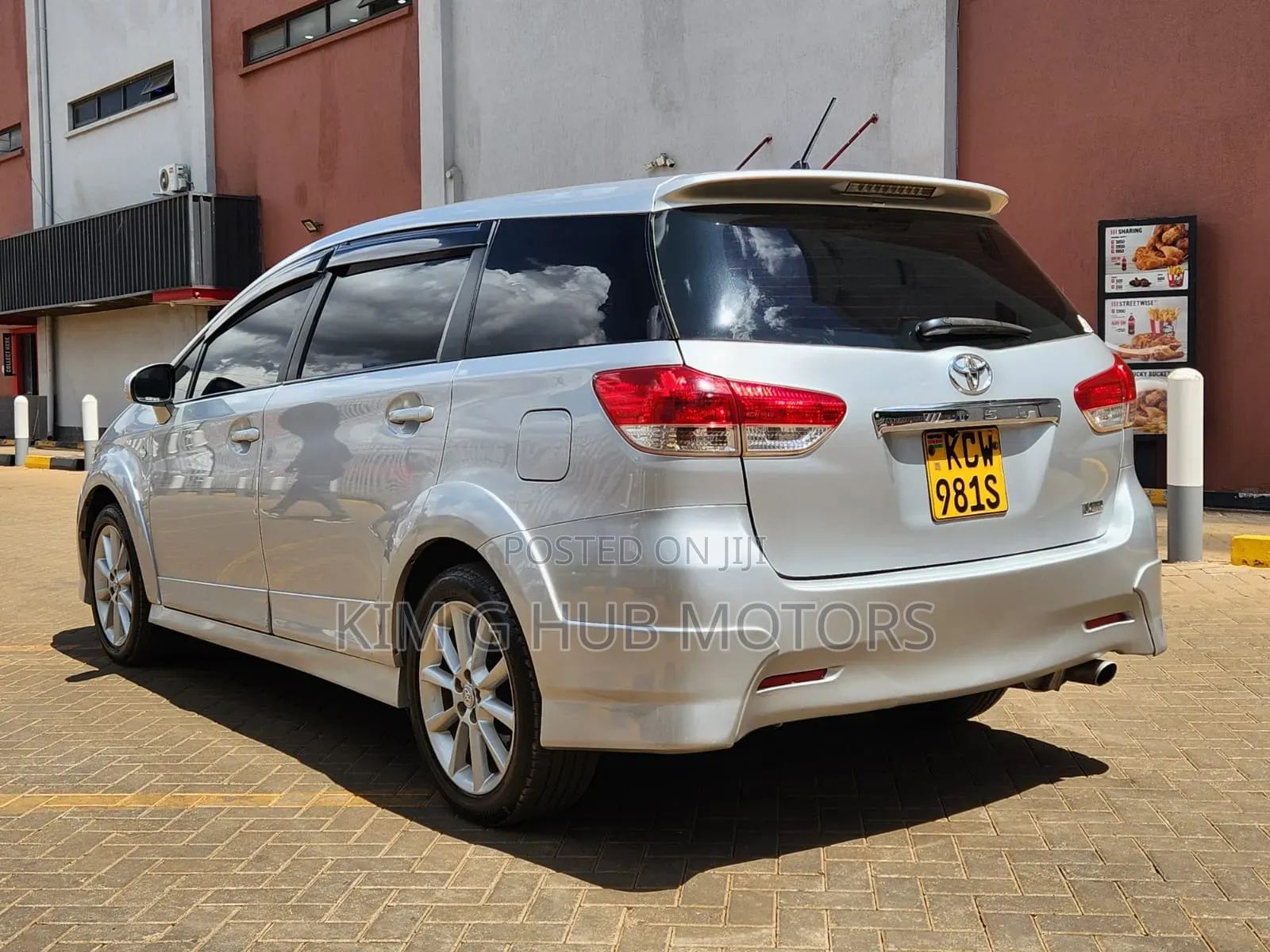 Toyota Wish 2012 Silver