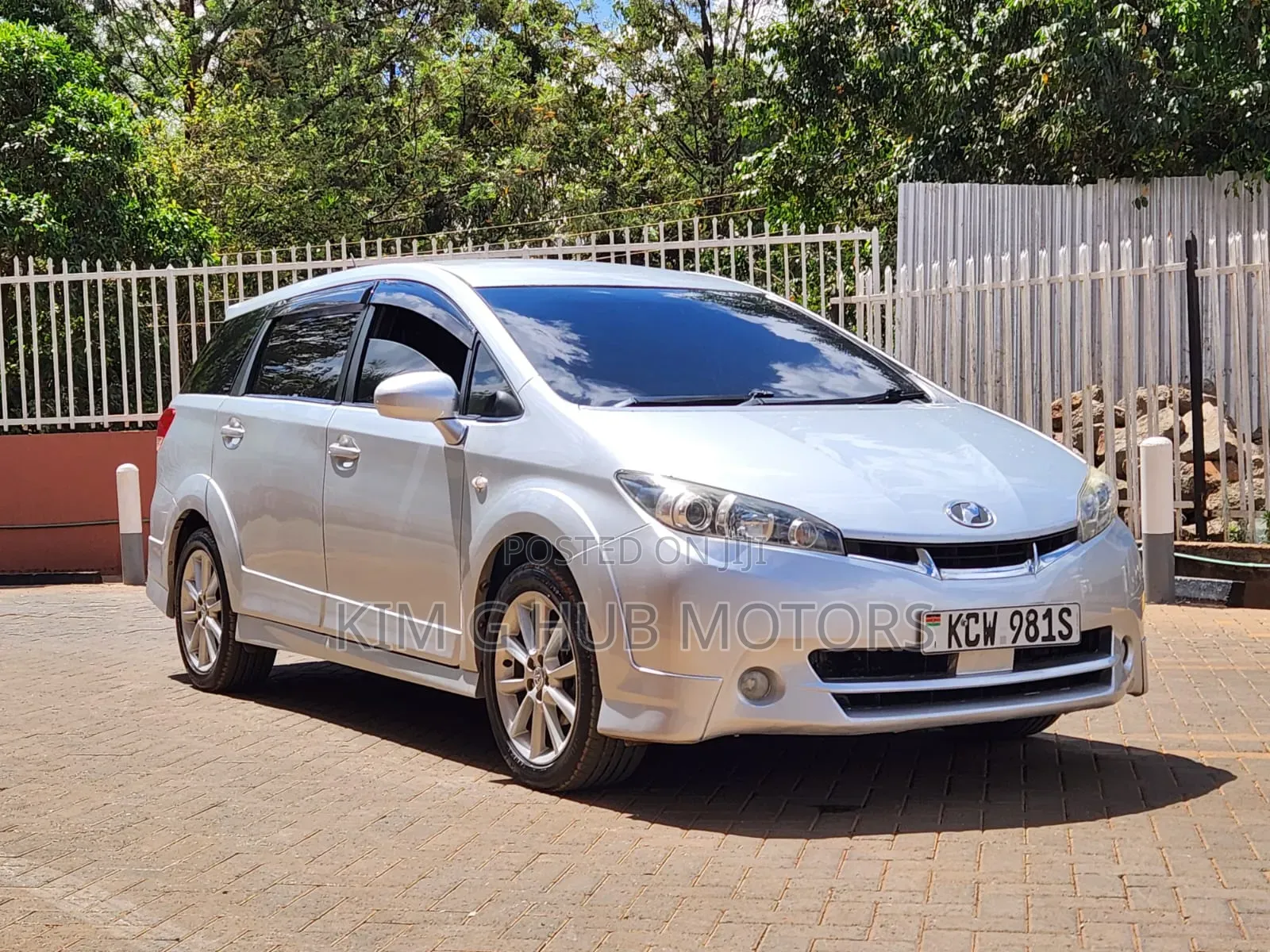 Toyota Wish 2012 Silver