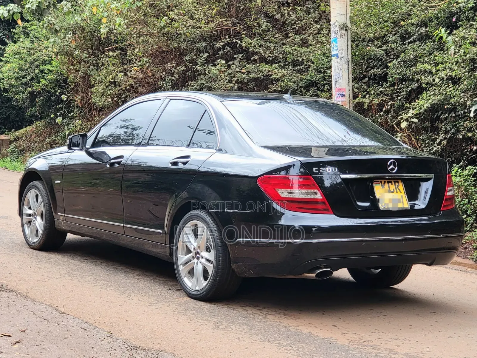 Mercedes-Benz C200 2011 Black