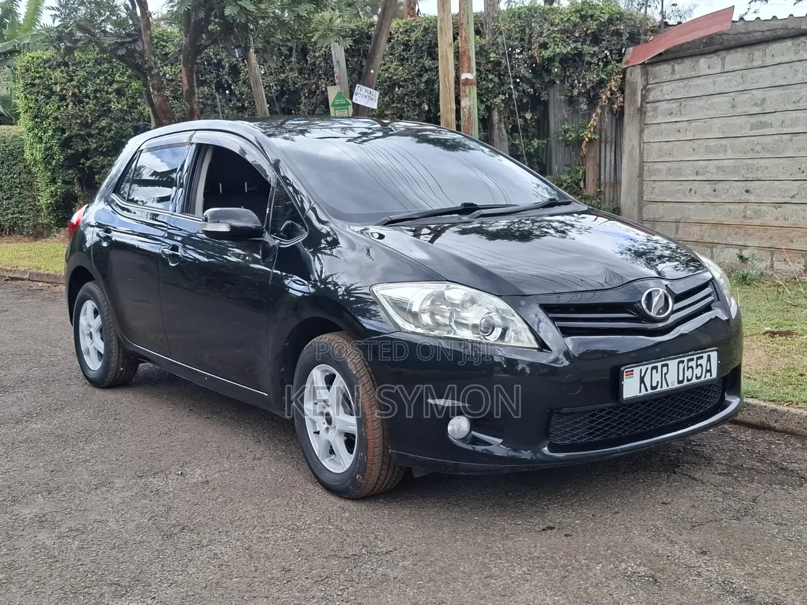 Toyota Auris 2012 Black