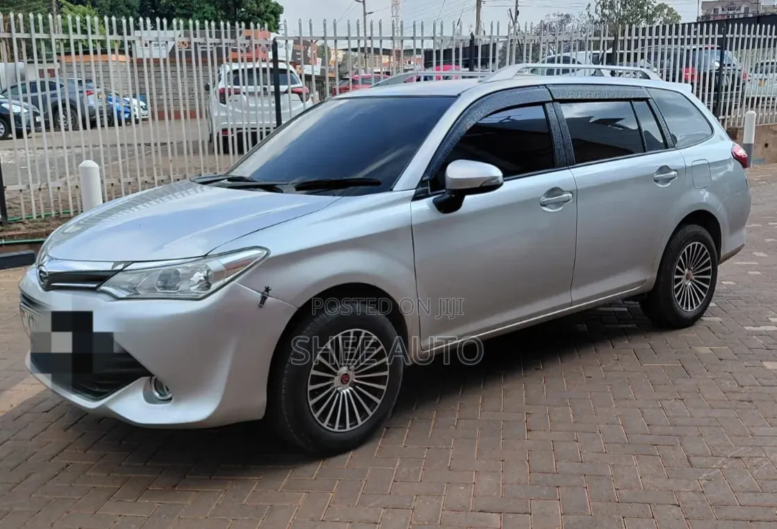Toyota Corolla Fielder 1.5 Petrol FWD 2014 Silver