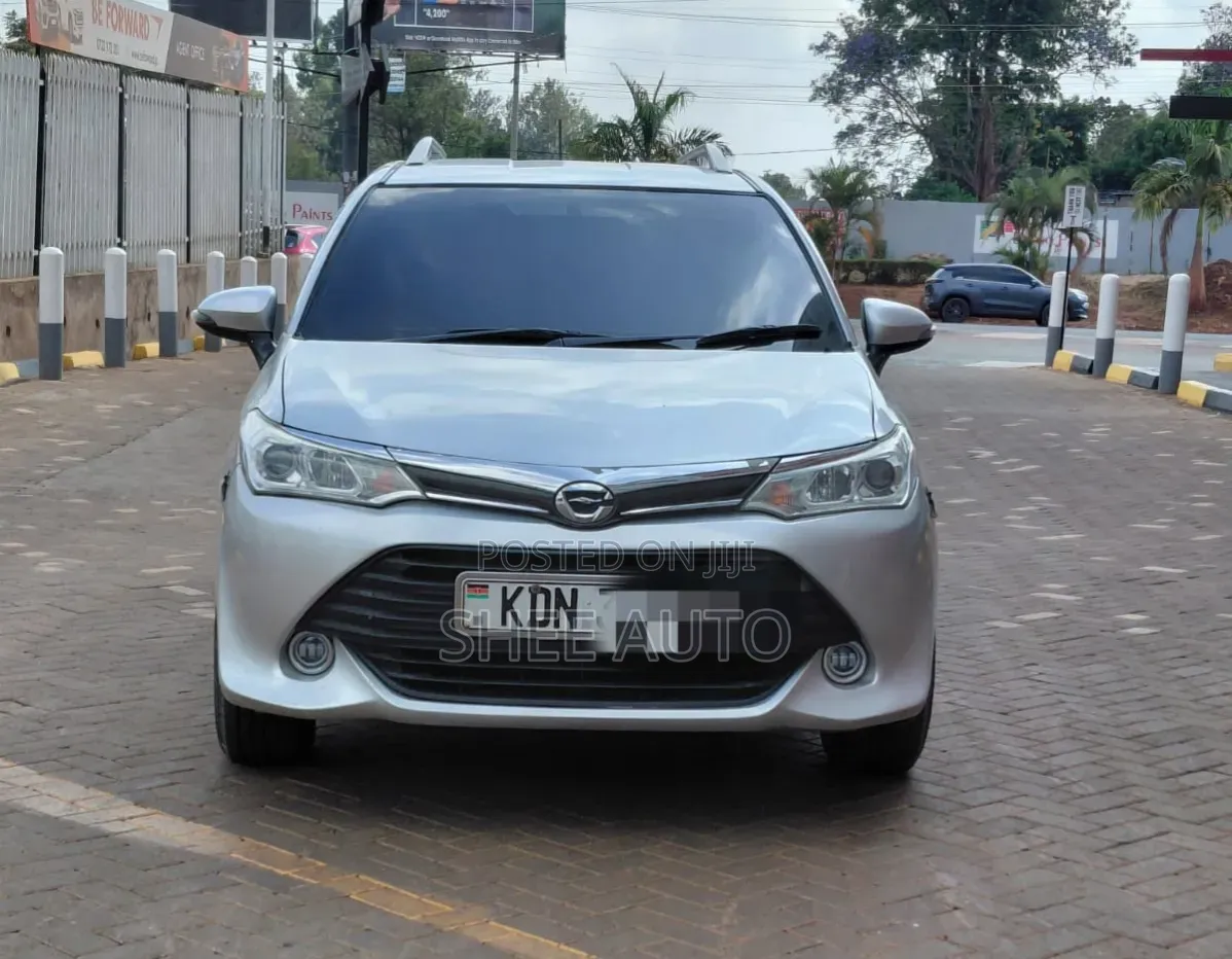 Toyota Corolla Fielder 1.5 Petrol FWD 2014 Silver