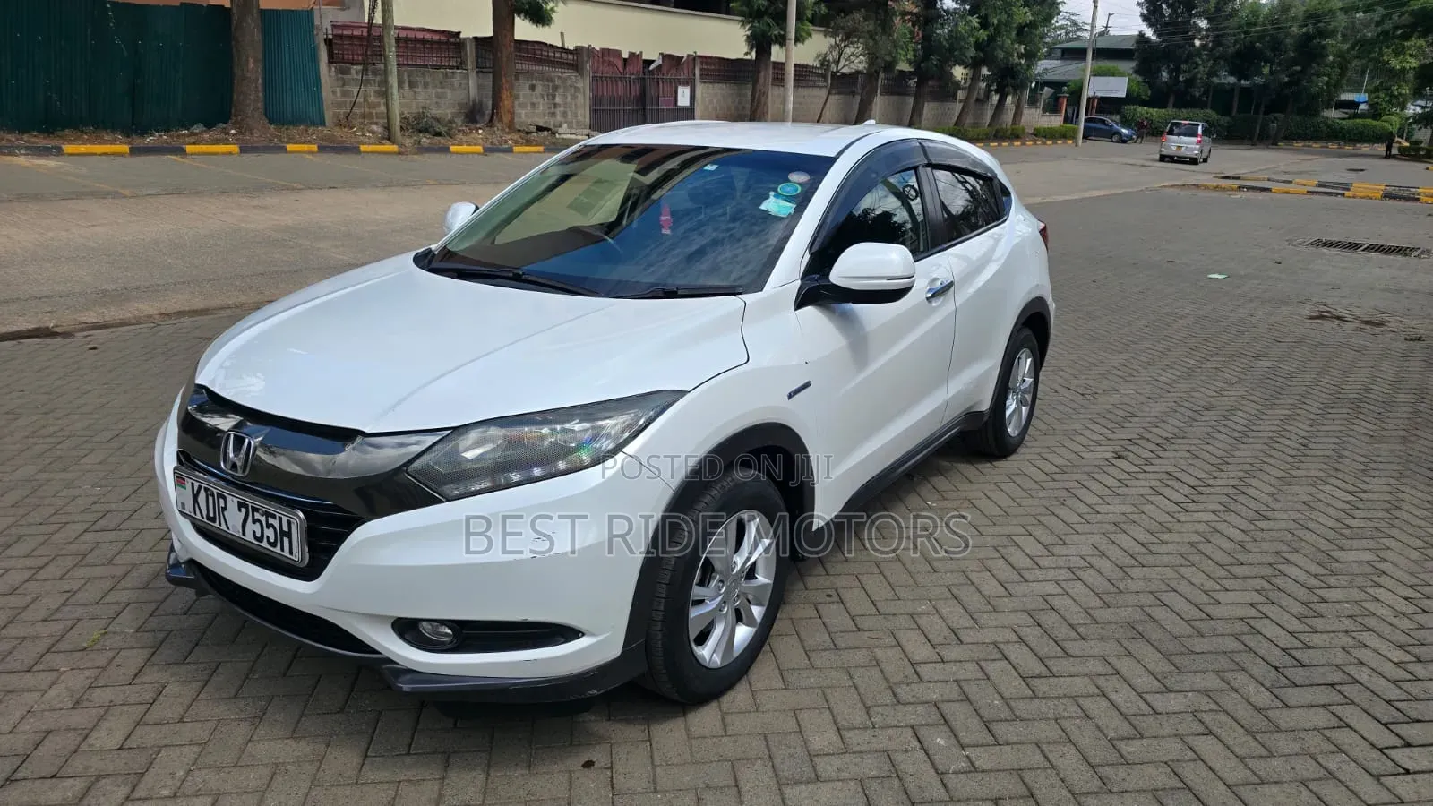 Honda Vezel 1.5 Hybrid 2WD 2016 White