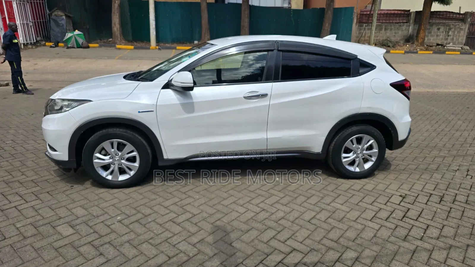 Honda Vezel 1.5 Hybrid 2WD 2016 White