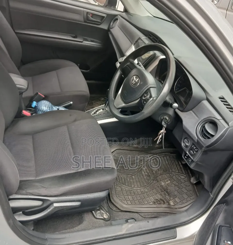 Toyota Corolla Fielder 2014 Silver