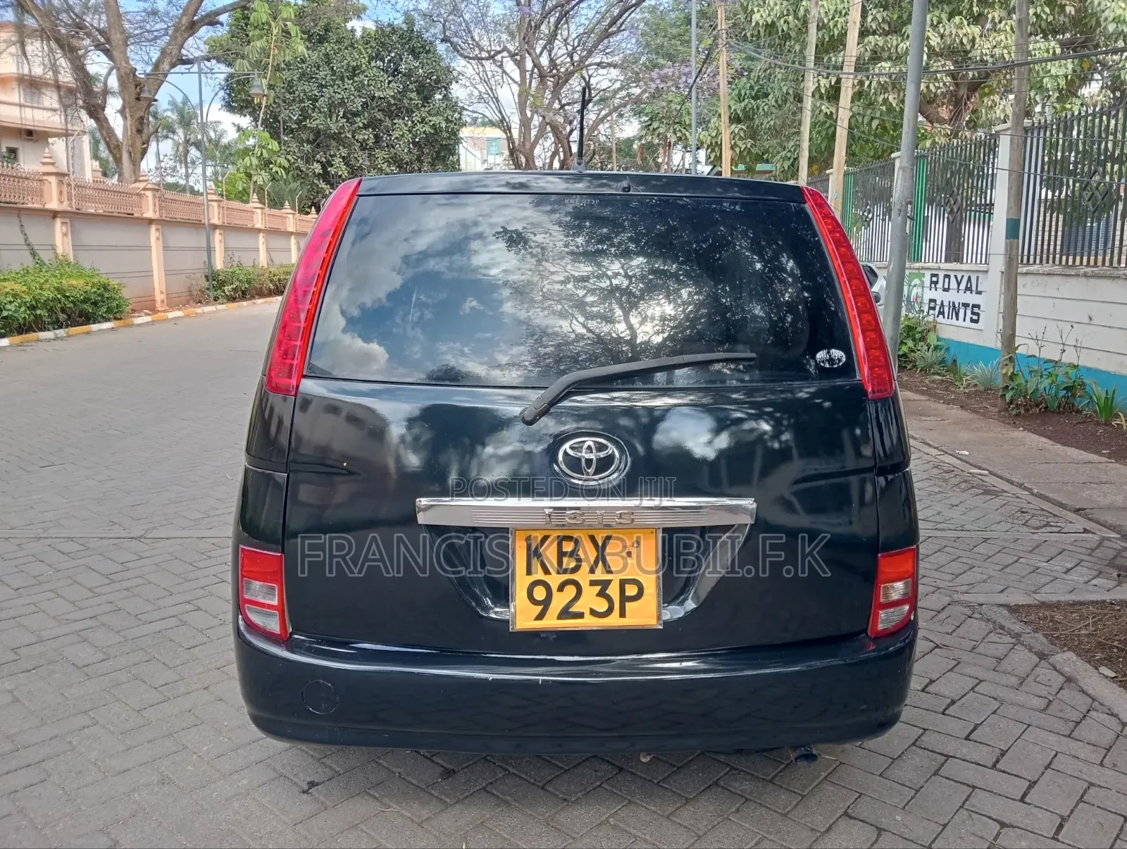 Toyota ISIS 1.8 L 2006 Black