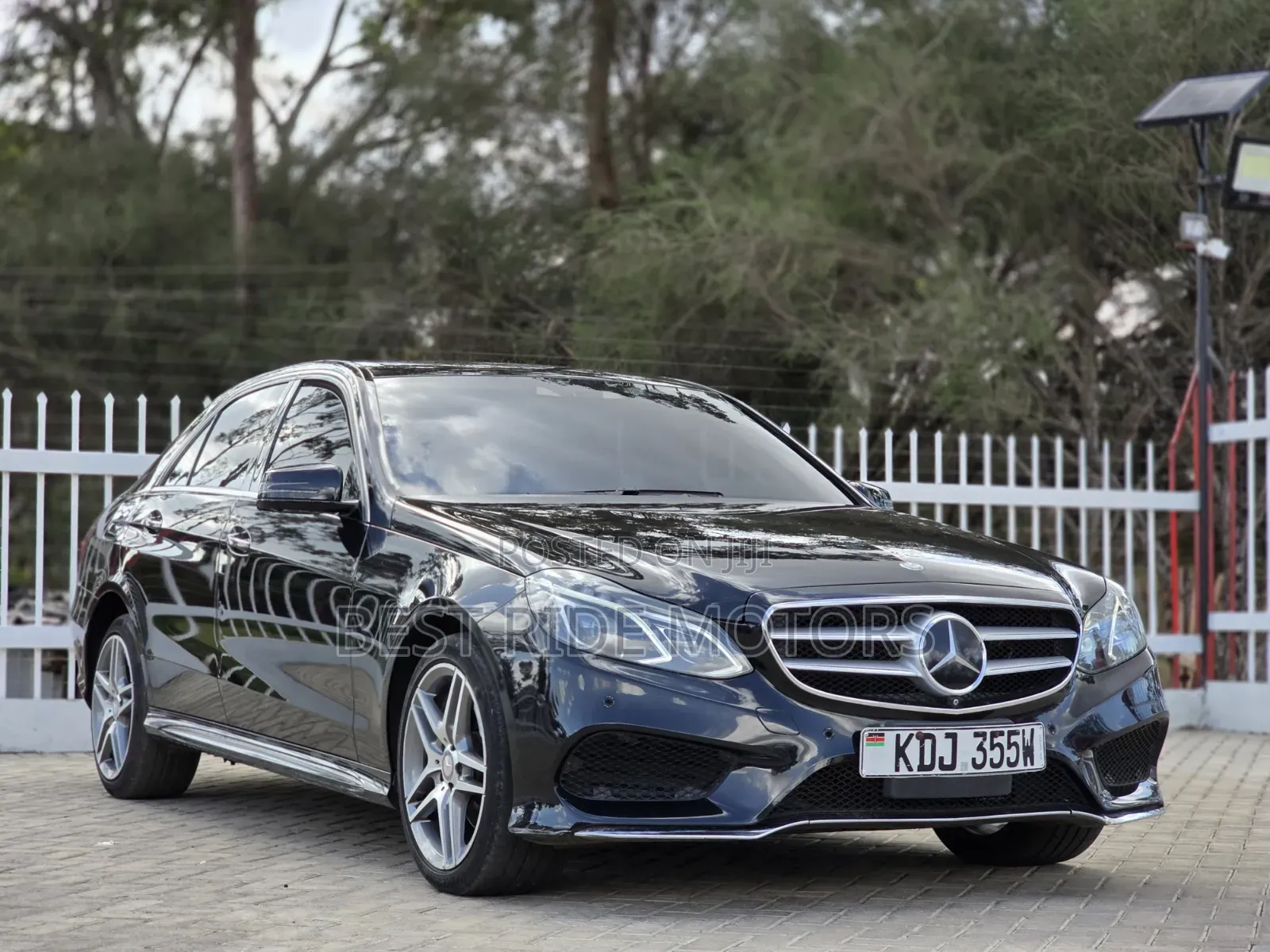 Mercedes-Benz E250 2016 Black
