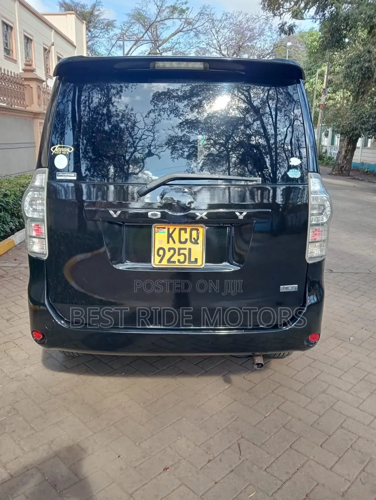 Toyota Voxy X 2WD 7-Seater 2012 Black