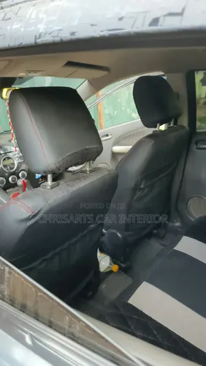 Toyota Yaris:Car Seat Covers 