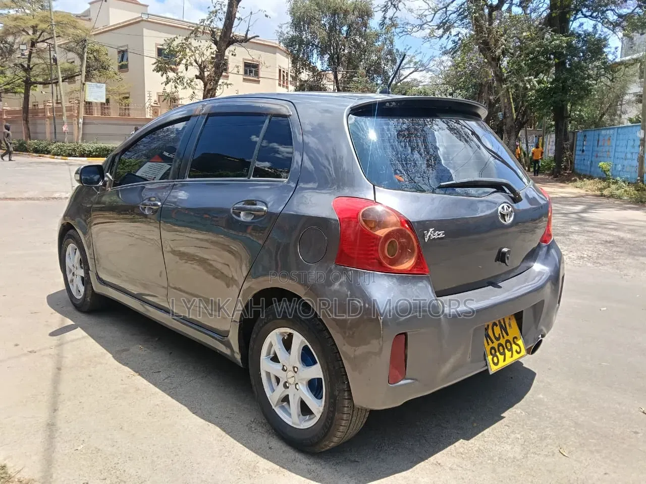 Toyota Vitz 2010 Gray