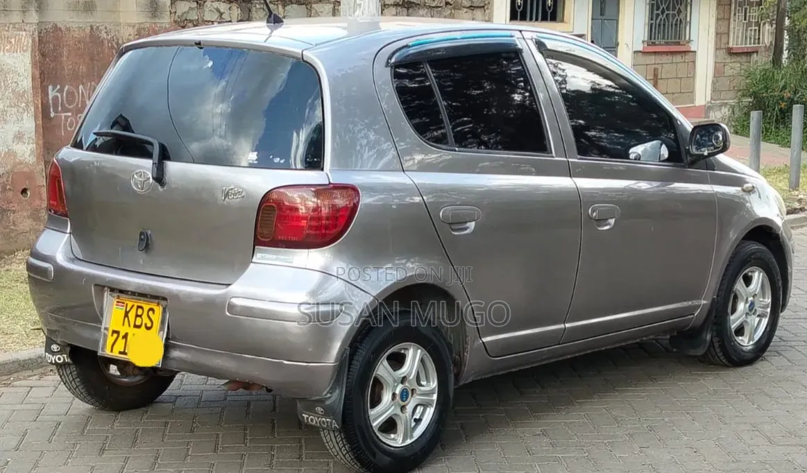 Toyota Vitz 2005