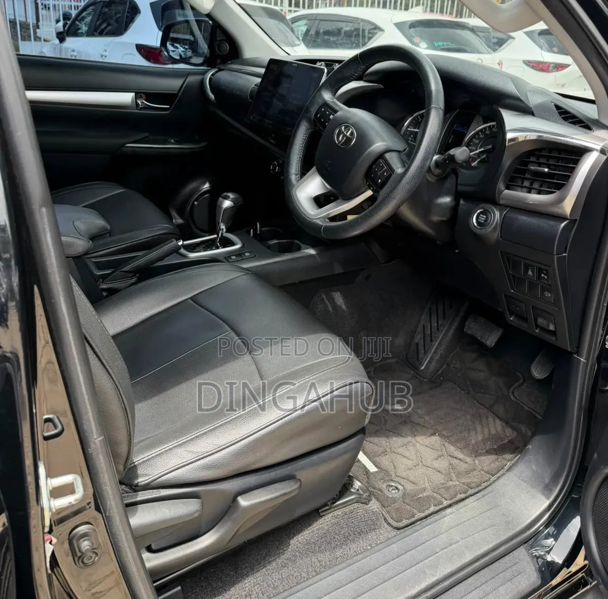 Toyota Hilux 2021 Black