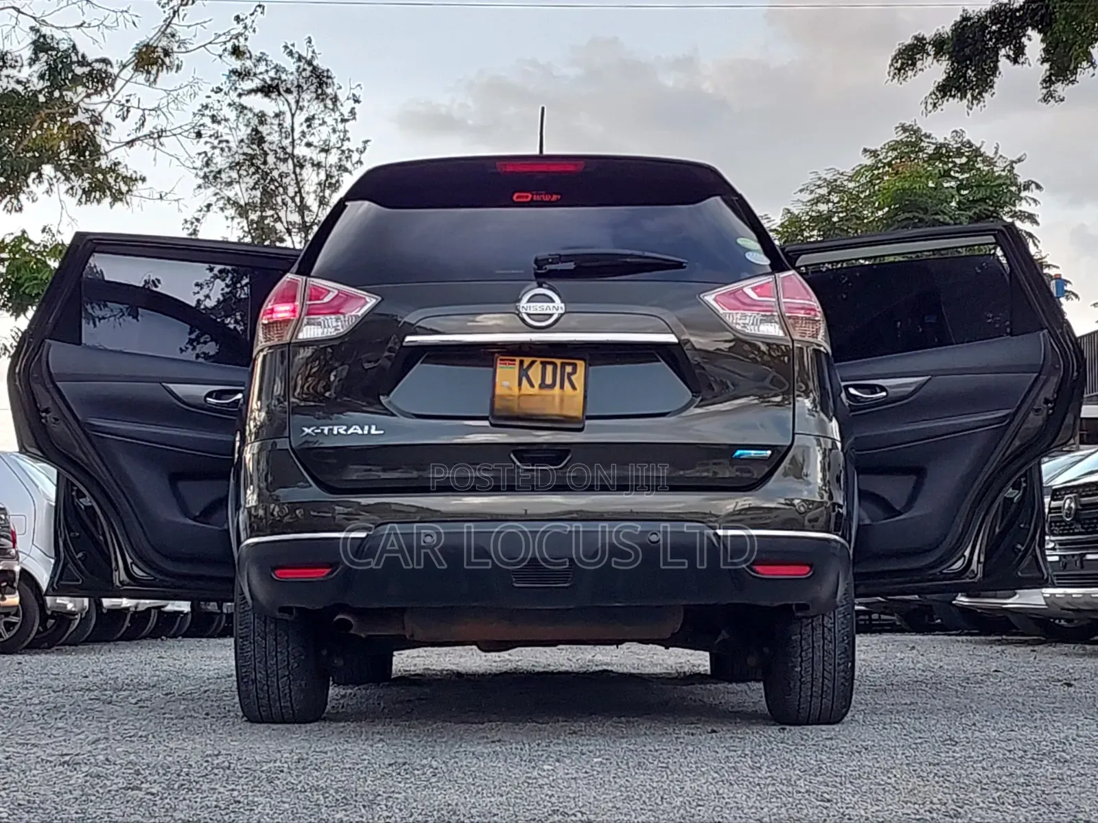 Nissan X-Trail 2.0 Petrol AWD 2017 Green