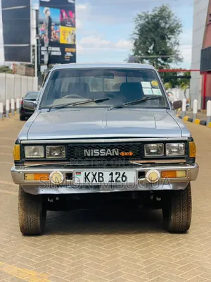 Nissan DoubleCab 1985 Gray