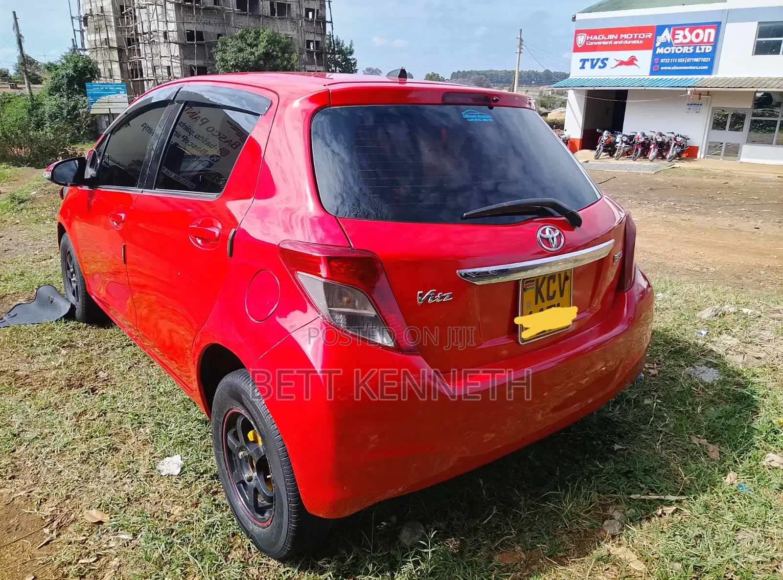 Toyota Vitz 1.3 AWD 5dr 2012 Red