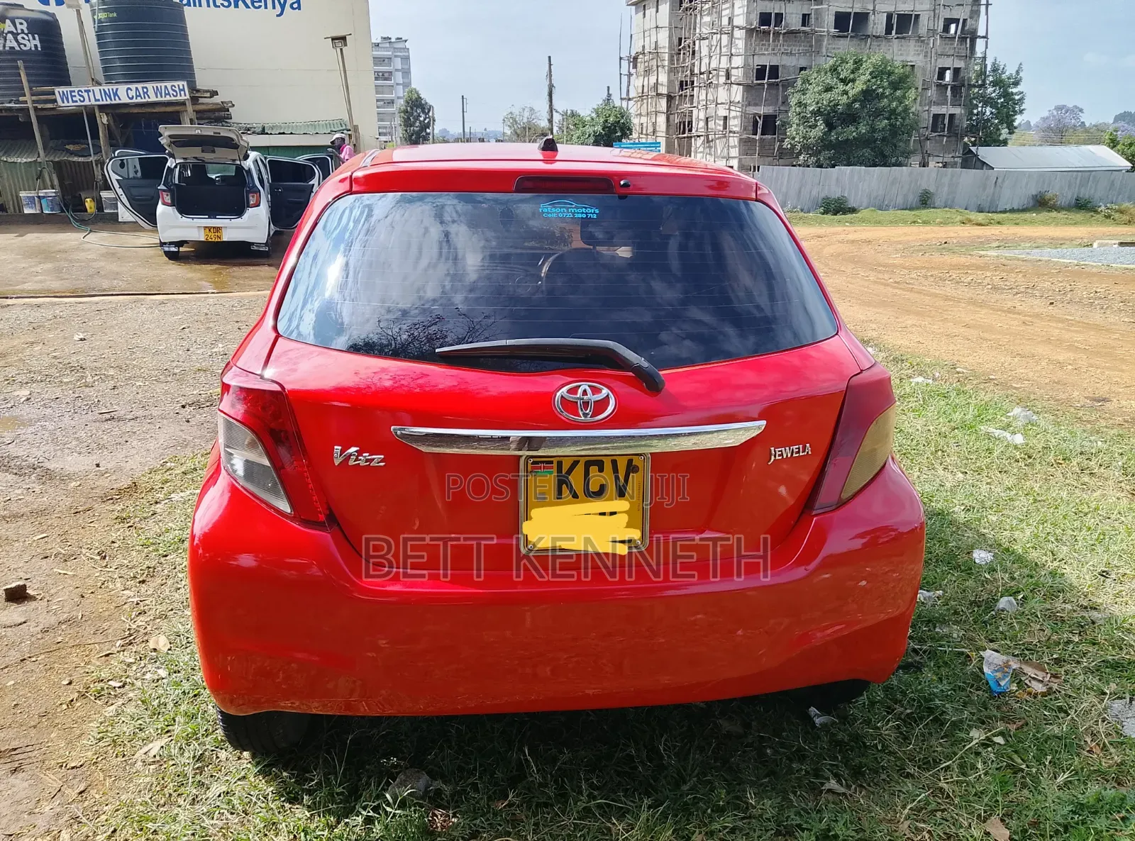 Toyota Vitz 1.3 AWD 5dr 2012 Red