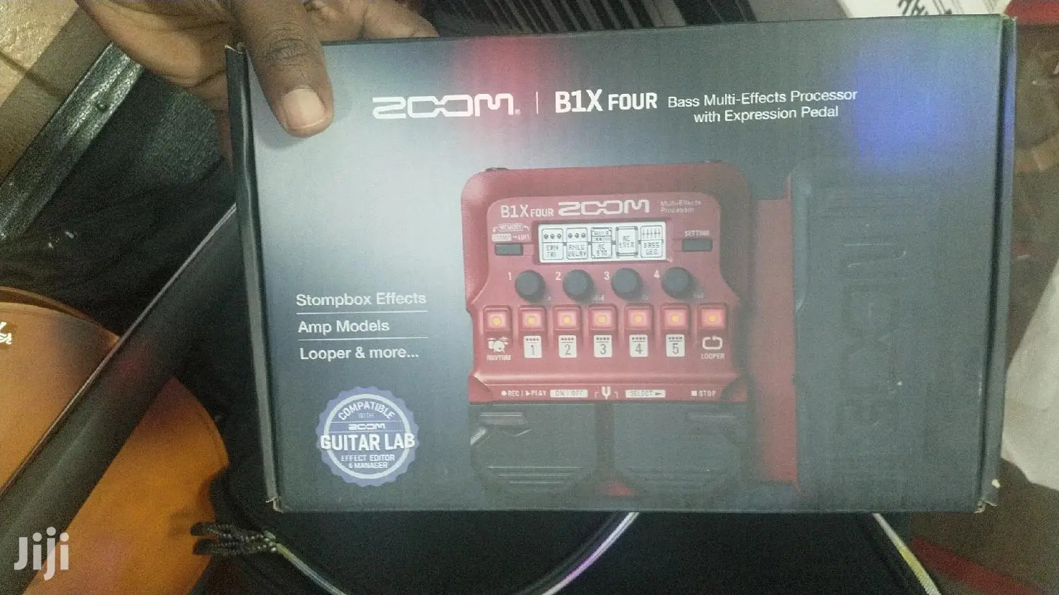 Zoom B1X FOUR Bass Guitar Effect