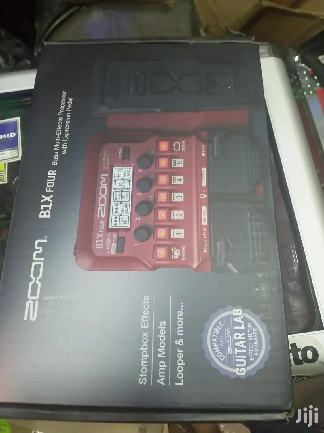 Zoom B1X FOUR Bass Guitar Effect