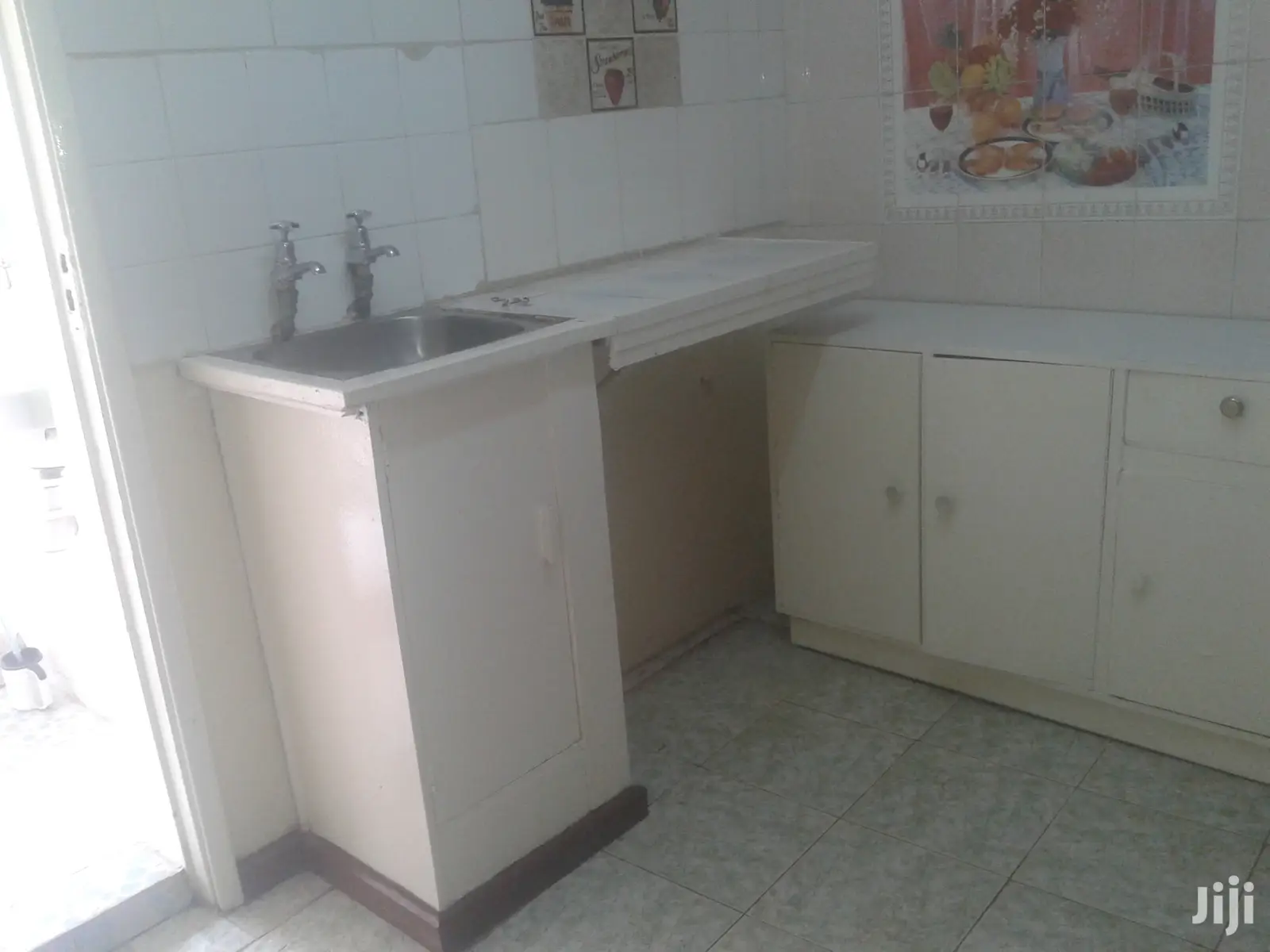 Clean Bedsitter in Kilimani for Rent