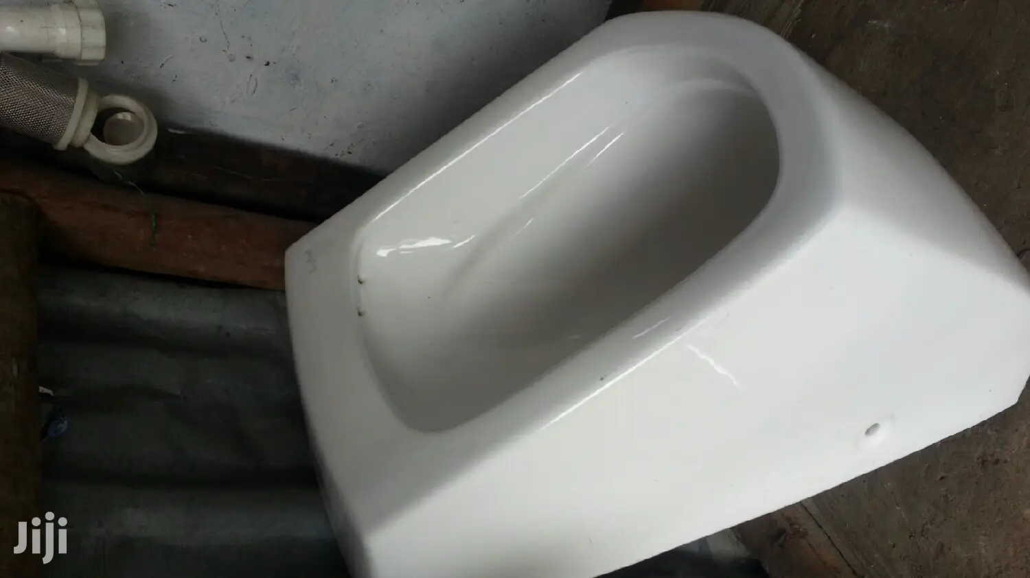 Urinal Bows Unique Looks