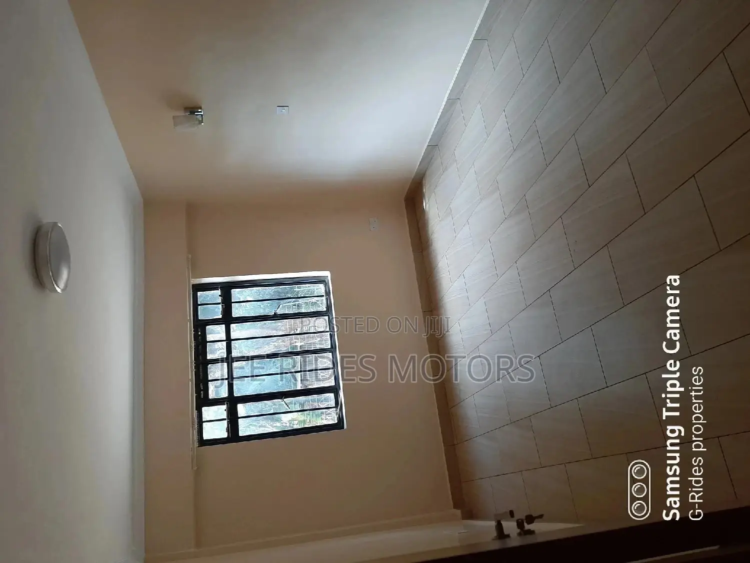 2 Bedrooms Apartment For Sale