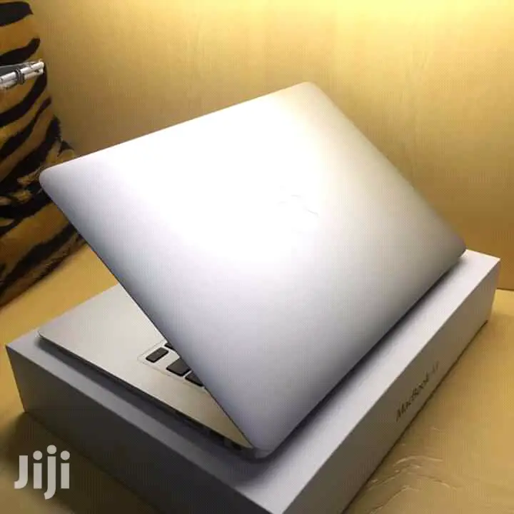Laptop Apple MacBook Air 2015 8GB Intel Core i5 SSD 128GB