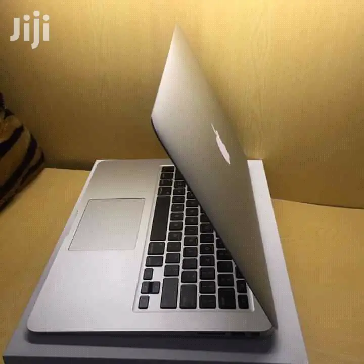Laptop Apple MacBook Air 2015 8GB Intel Core i5 SSD 128GB
